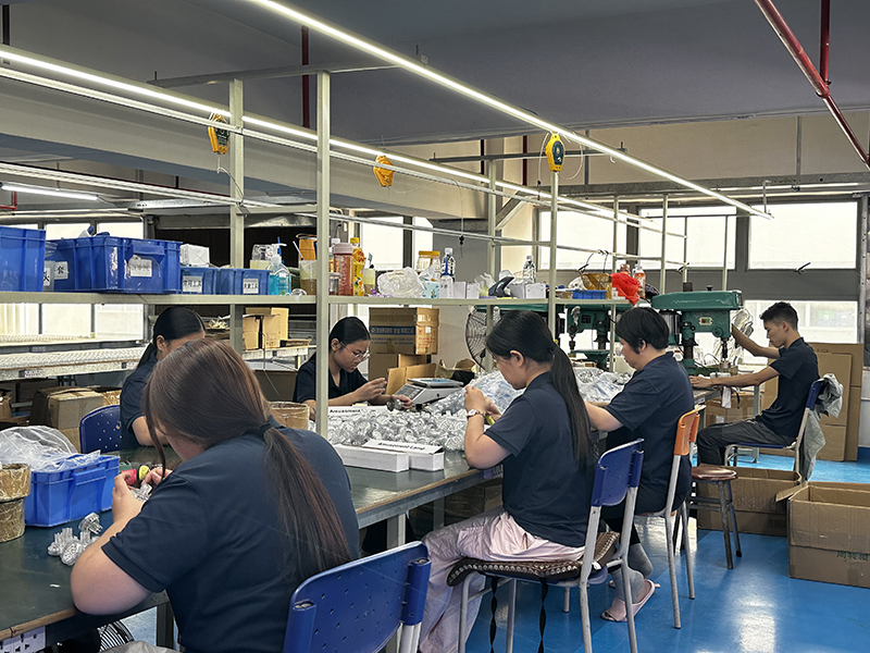 壹号娱乐照明年底冲刺，全力保险全球客户订单交付