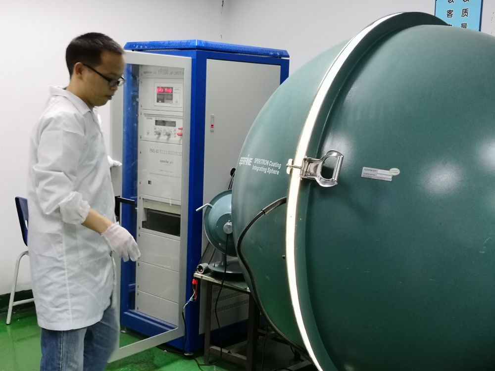 壹号娱乐光电的ＬＥＤ灯及灯具光电测试系统